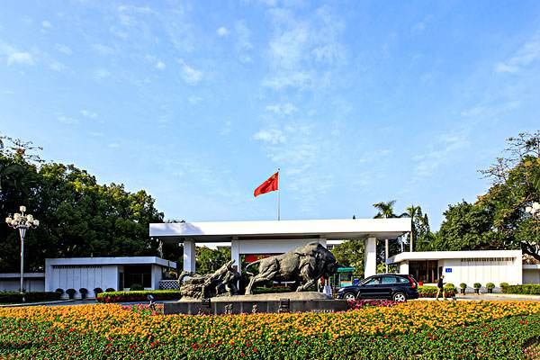 歐陸美居抗菌吊頂成功應(yīng)用多地政府辦公大樓，彰顯品牌實力！